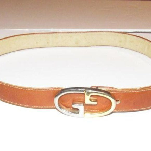 Gucci camel leather belt with large, two-tone GG logo buckle!