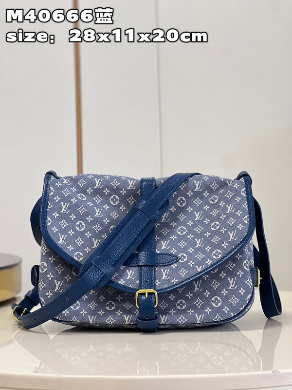 Alice Bags- Louis Vuittons  - 15907