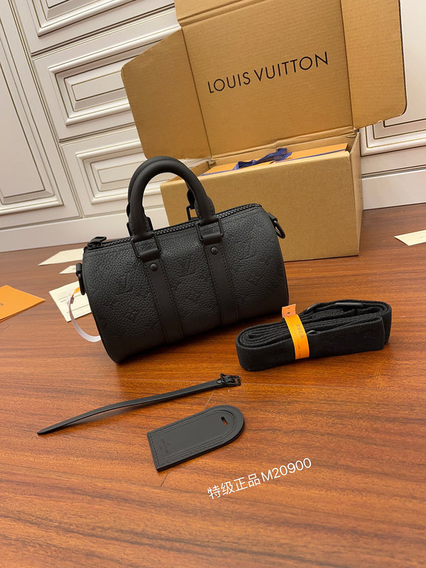 Alice Bags- Louis Vuittons  - 16311