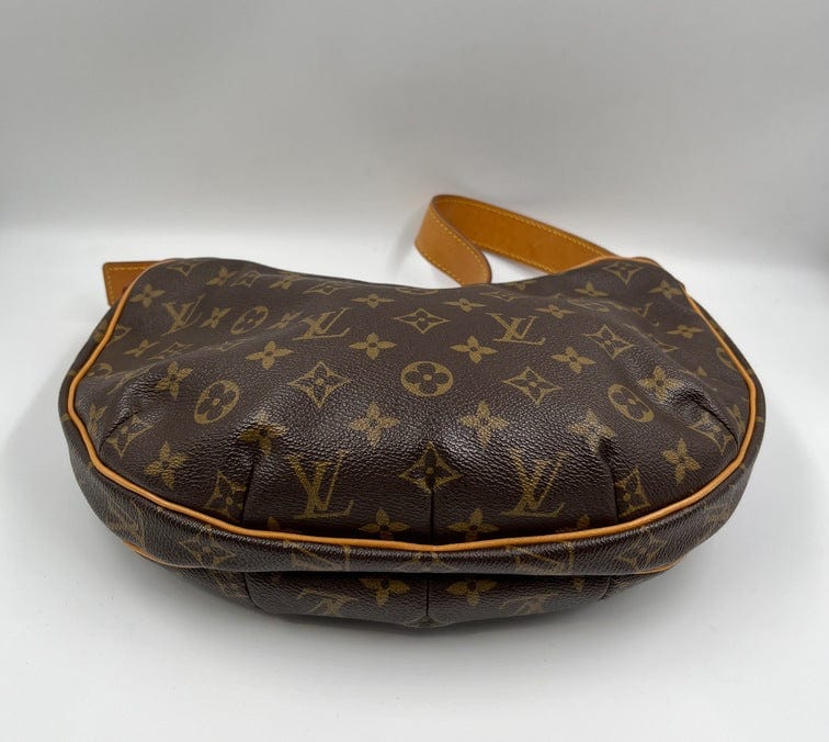 Louis Vuitton Croissant MM Bag