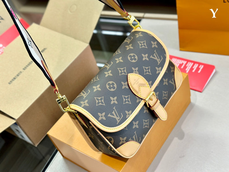 Alice bags - Louis Vuittons  - 15093