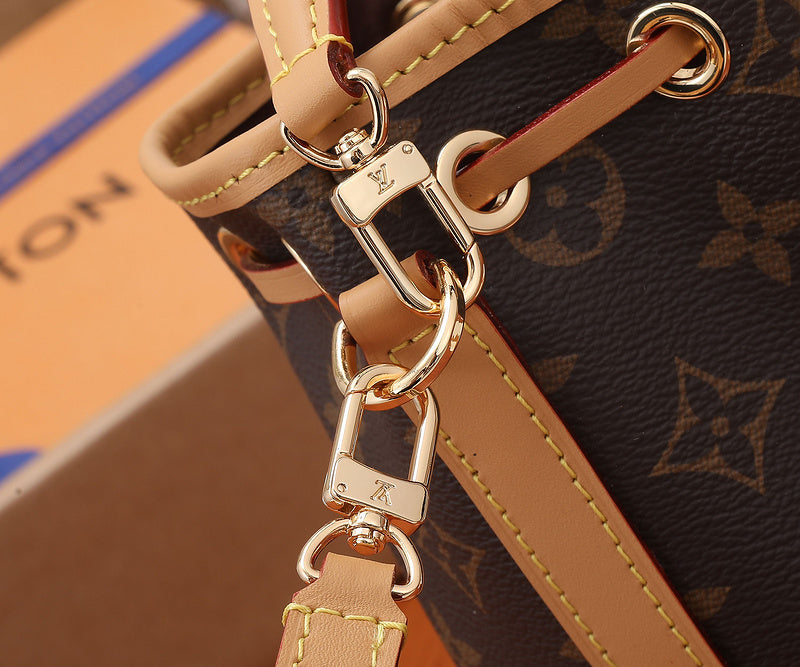 Alice bags- Louis Vuittons  - 16805