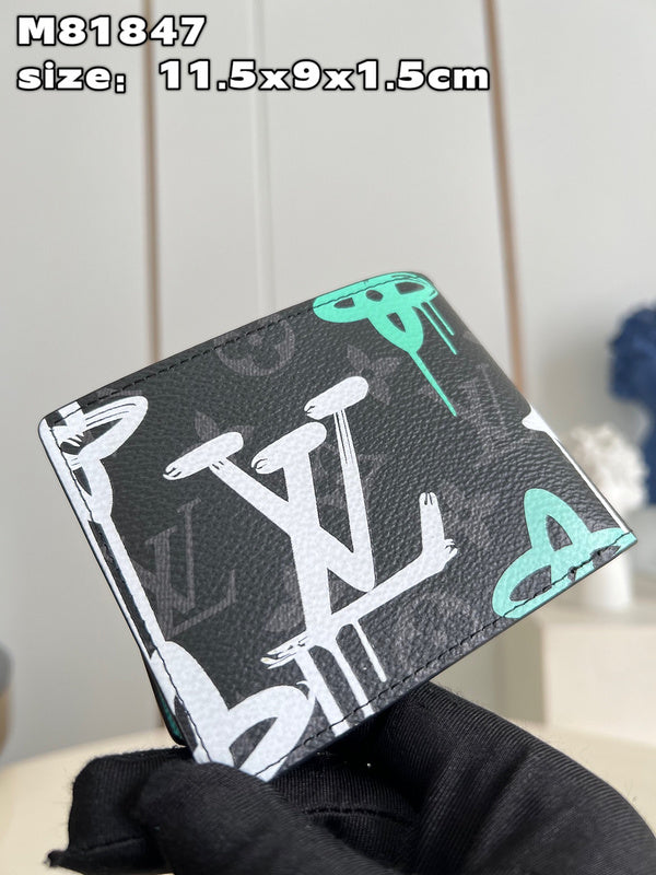 Alice Bags- Louis Vuittons  - 15983