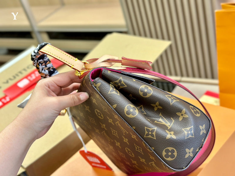 Alice bags - Louis Vuittons  - 14847
