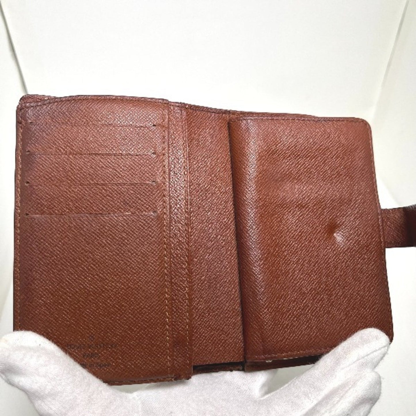Louis Vuitton  Monogram Wallet (Bi-Fold)