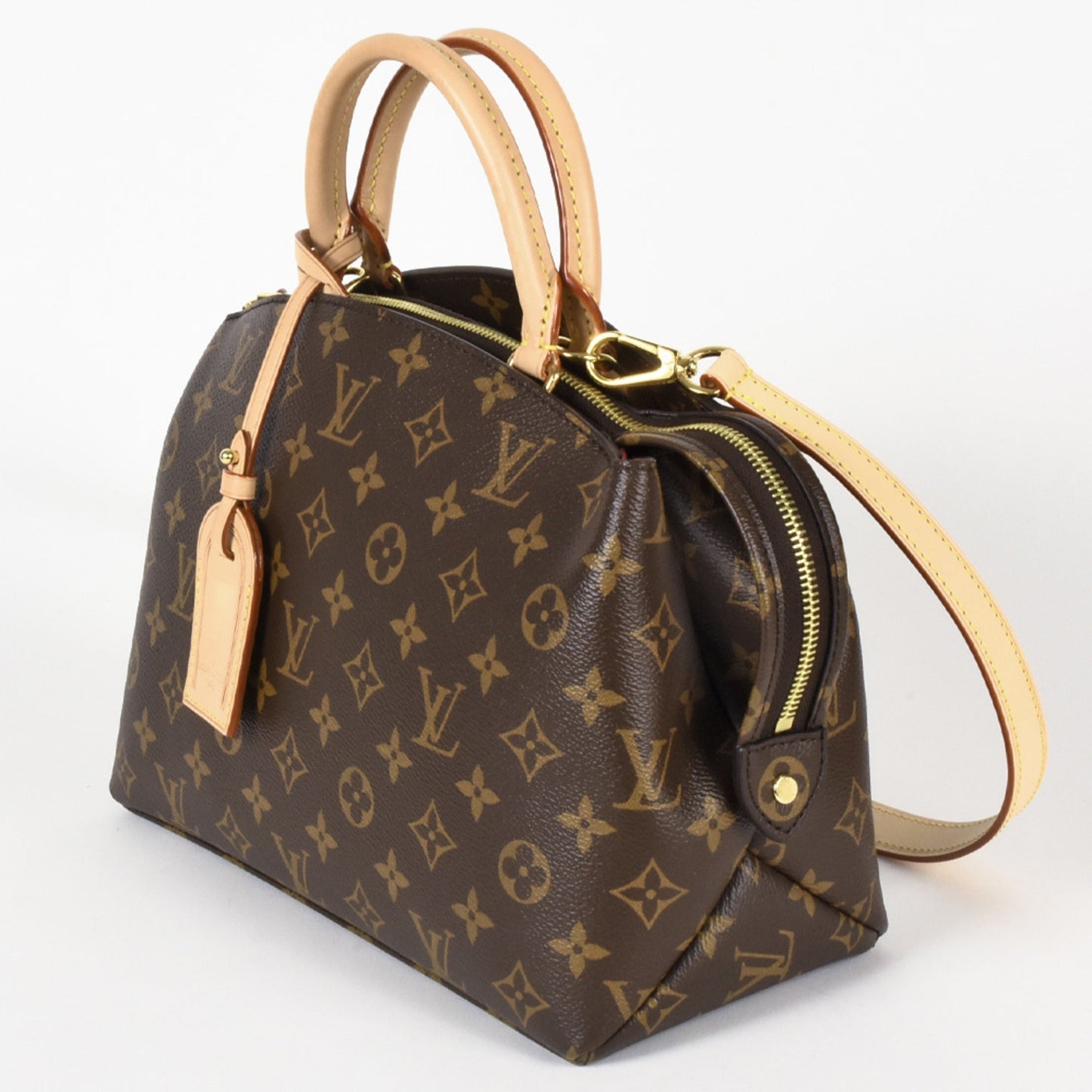 Louis Vuitton    Leather Handbag