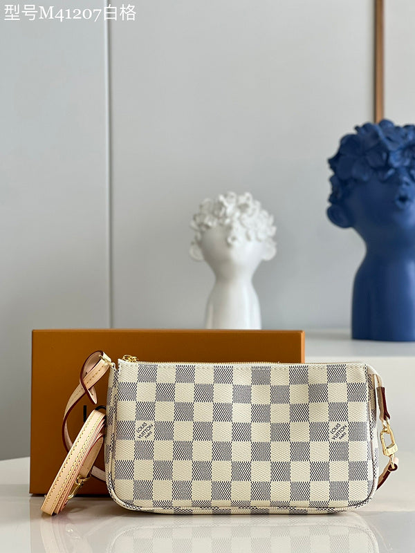 Alice  Bags- Louis Vuittons  - 16544