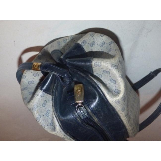 Gucci Vintage Blue Leather And Gg Leather Cross Body Barrel Bag