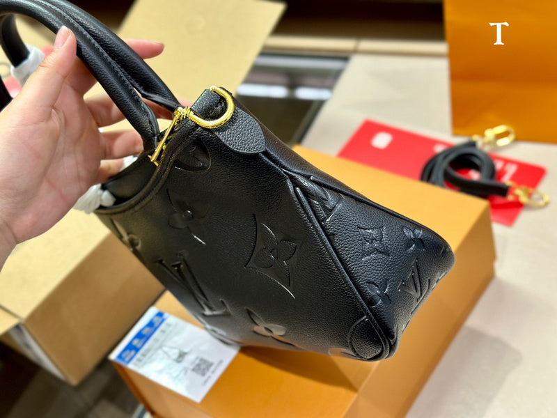 Alice bags - Louis Vuittons  - 15097