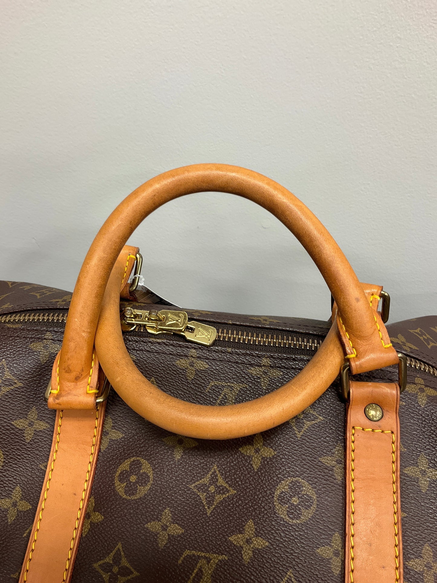Duffle And Weekender Designer By Louis Vuitton  Size: Large