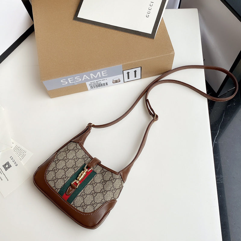 Gucci   Luxury Bags  1285
