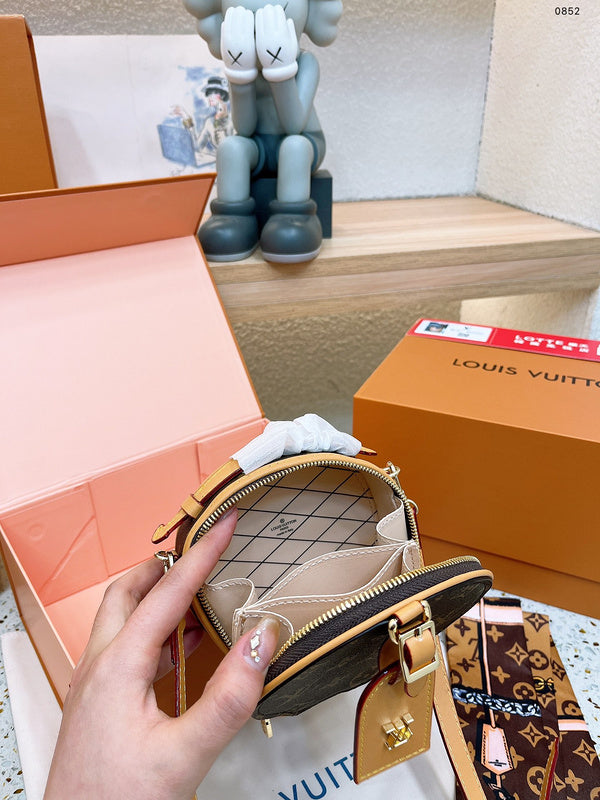 Alice bags - Louis Vuittons  - 15105