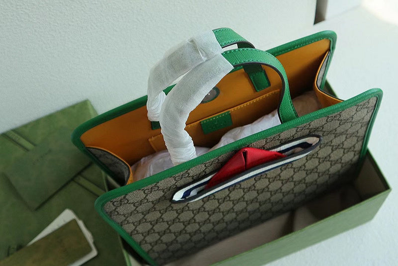Gucci   Luxury Bags  1259
