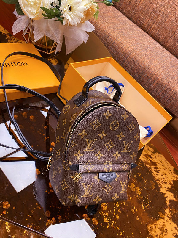 Alice Bags- Louis Vuittons  - 16350