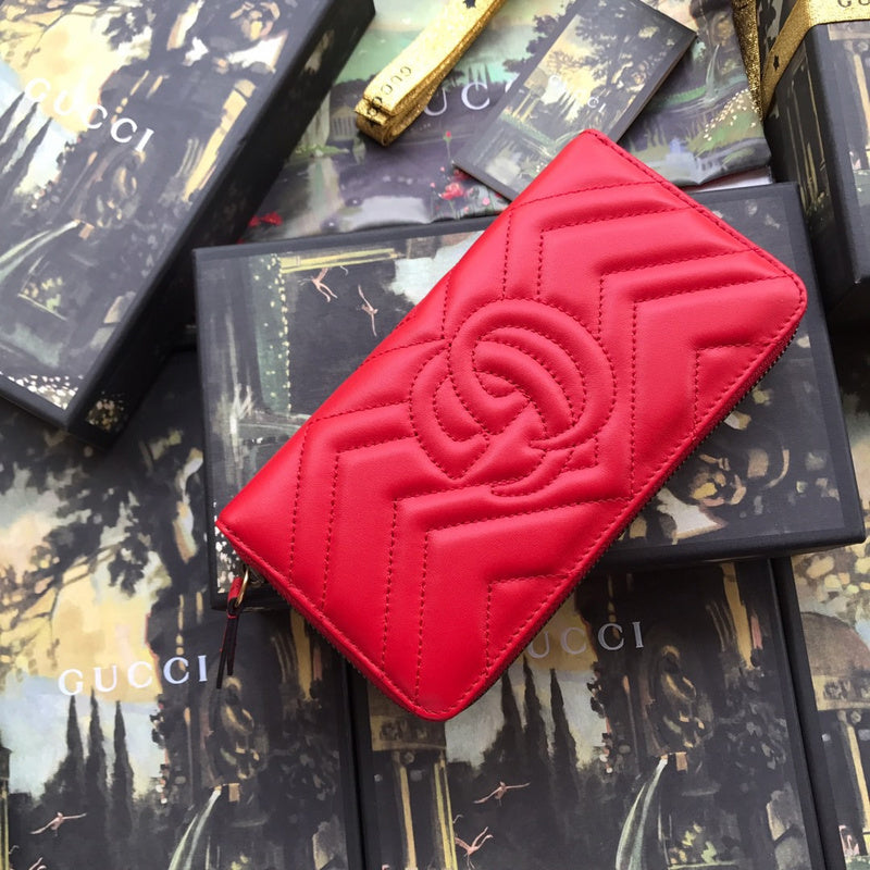 Gucci   Luxury Bags  939