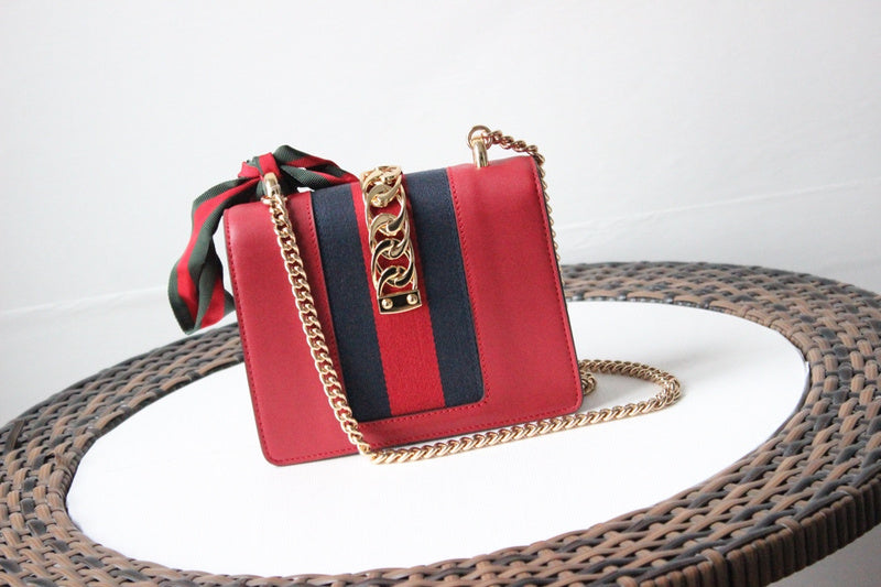 Gucci   Luxury Bags  1301