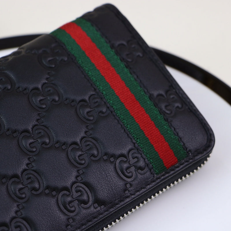 Gucci   Luxury Bags  960