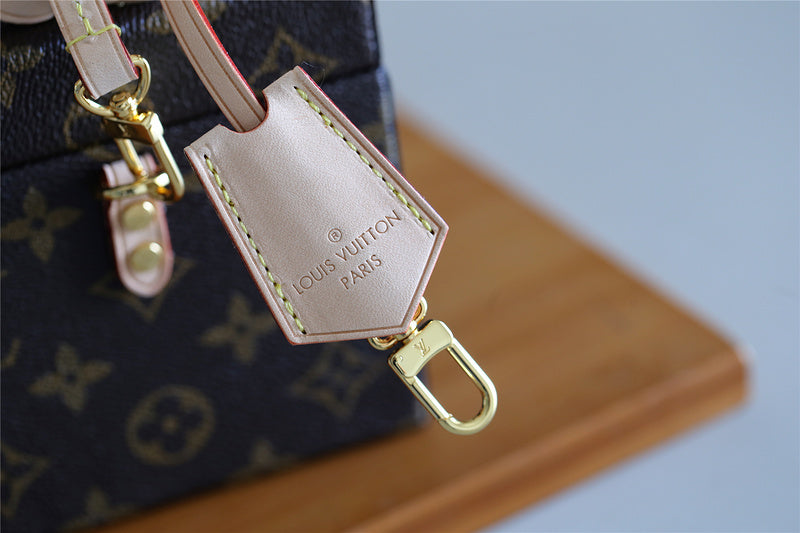 Alice bags - Louis Vuittons  - 9402