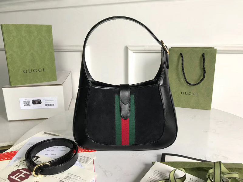 Gucci   Luxury Bags  1046