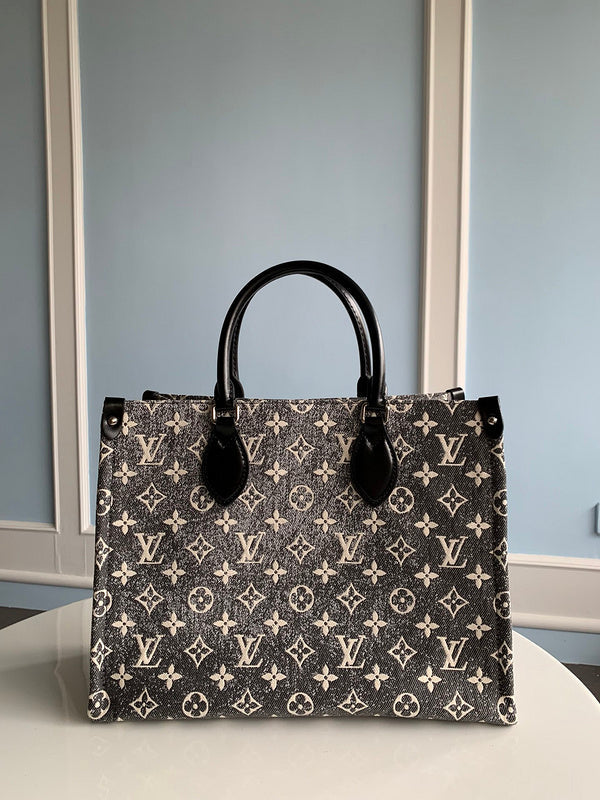 Alice Bags- Louis Vuittons  - 16099