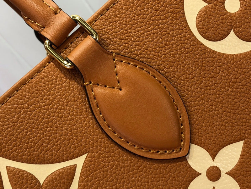 Alice Bags- Louis Vuittons  - 16506