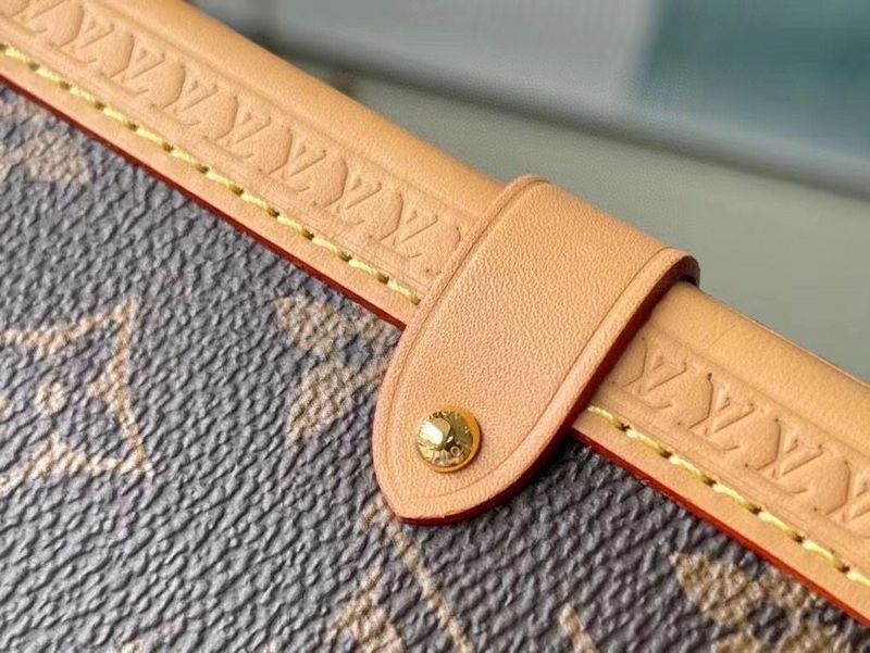 Alice  Bags- Louis Vuittons  - 15932