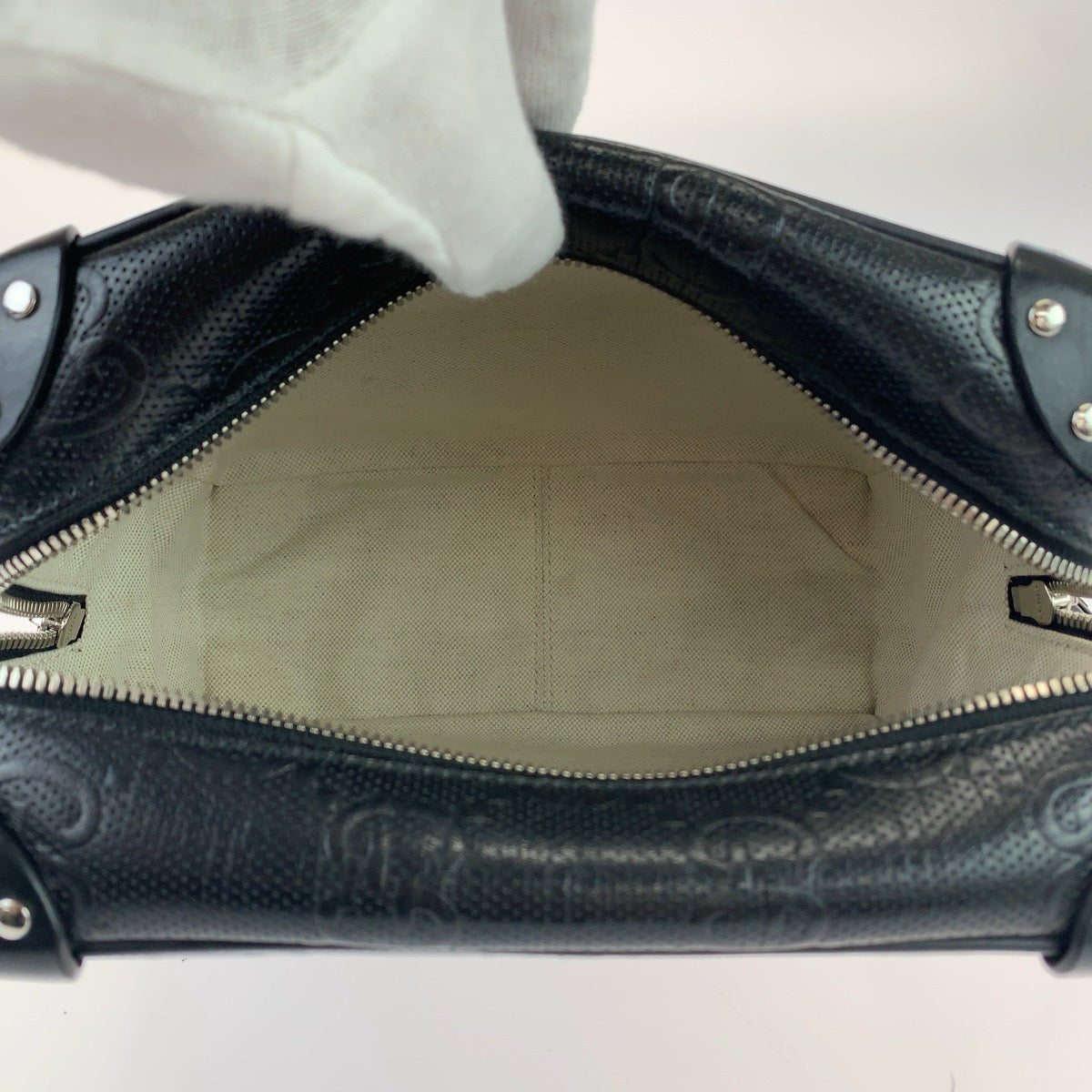 GUCCI Shoulder Bag 626363 leather Black Silver Metal Crossbody Shoulder Bag Soft Trunk GG emboss mens Used