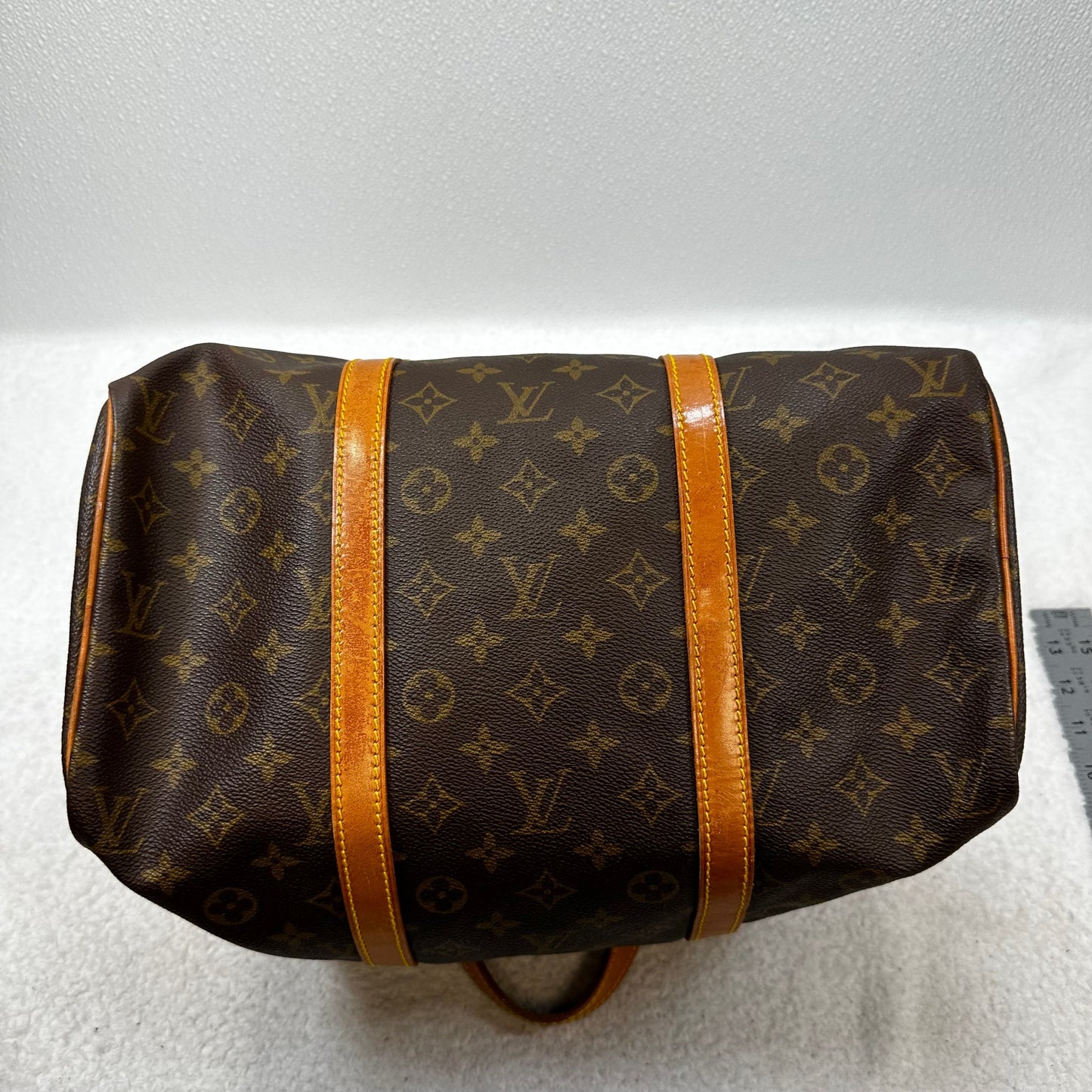 HandBag Luxury Designer By Louis Vuitton, Size: Medium