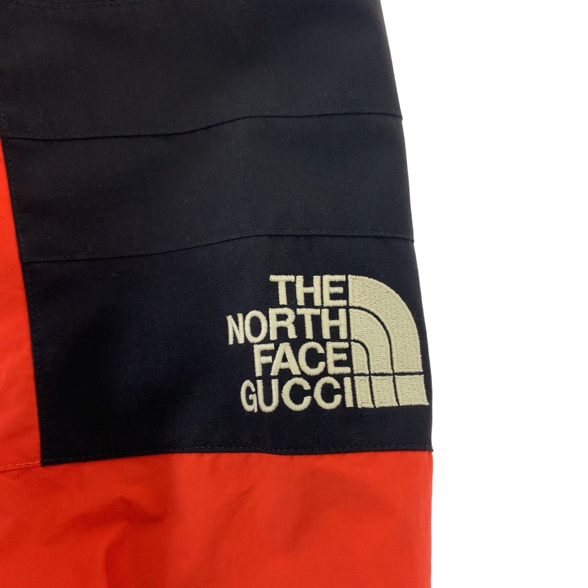 GUCCI Mountain Hoodie 663729 ZAHTZ Nylon Red Black Black Mountain Hoodie Windbreaker Nylon Jacket 1994 RETRO The north face collaboration mens S Used