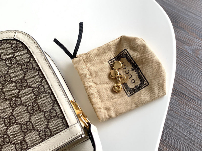 Gucci   Luxury Bags  1088