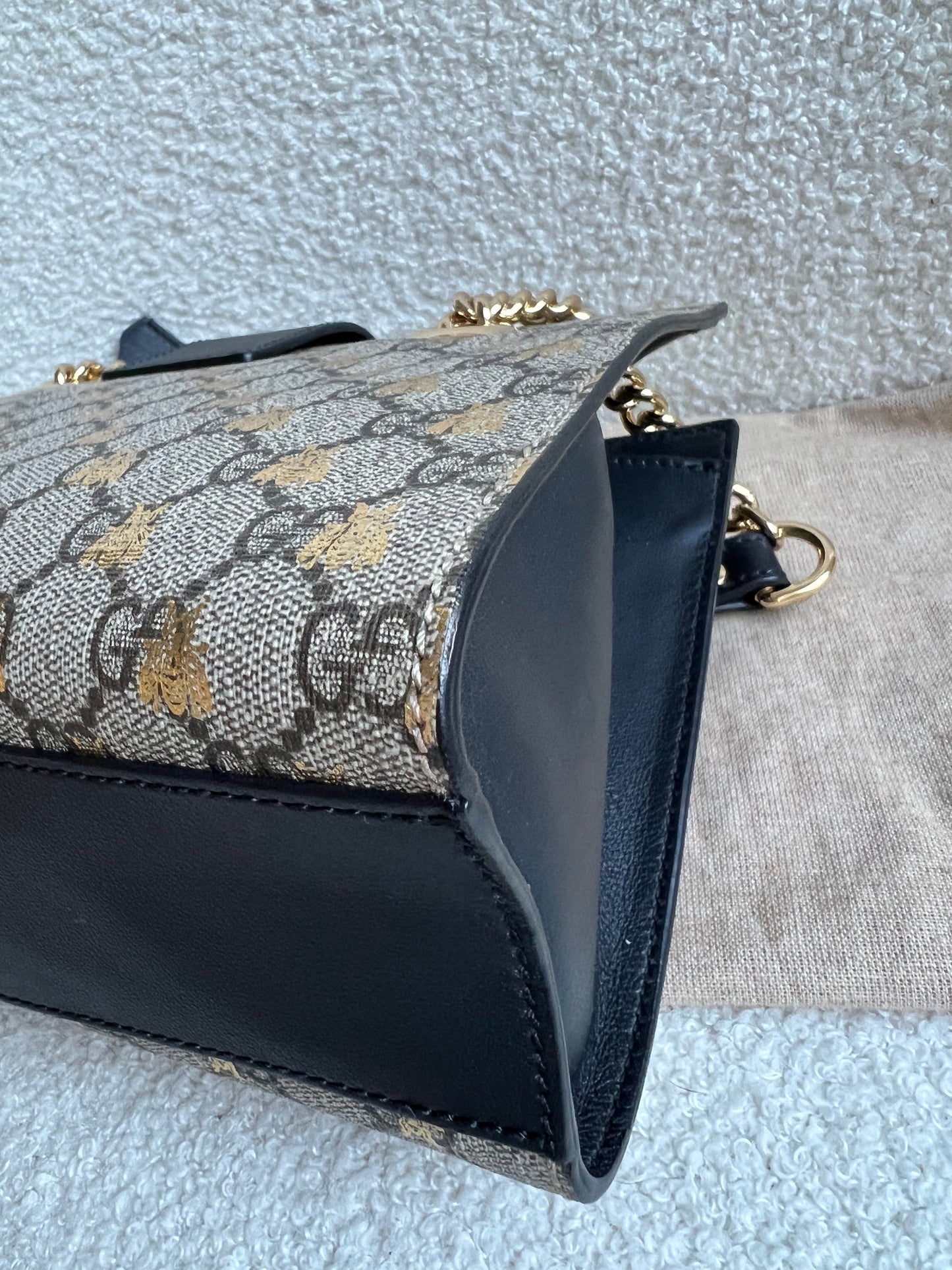 Gucci Supreme Bee Small Padlock Tote