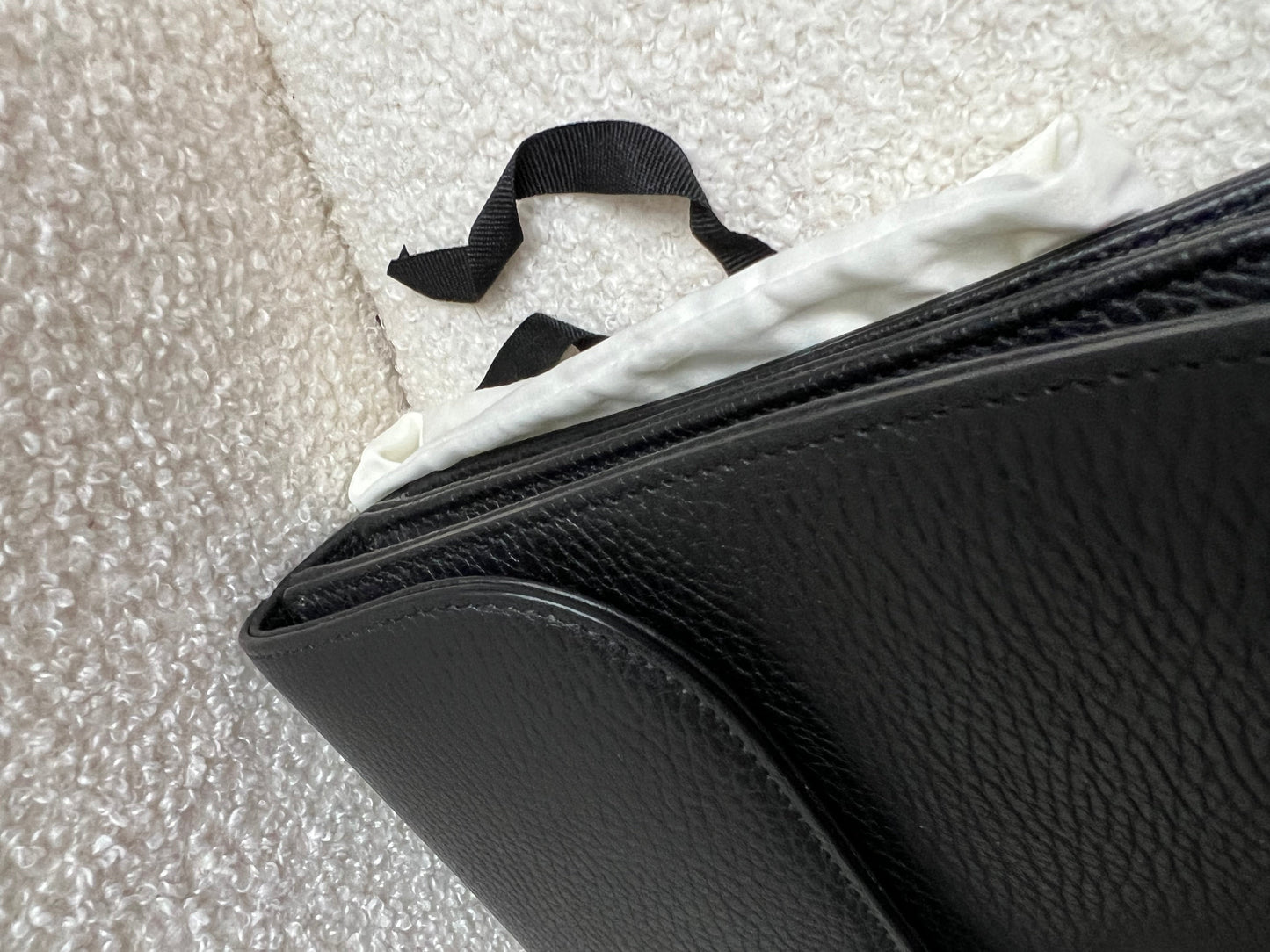 Gucci Interlocking GG Black Medium Shoulder Bag