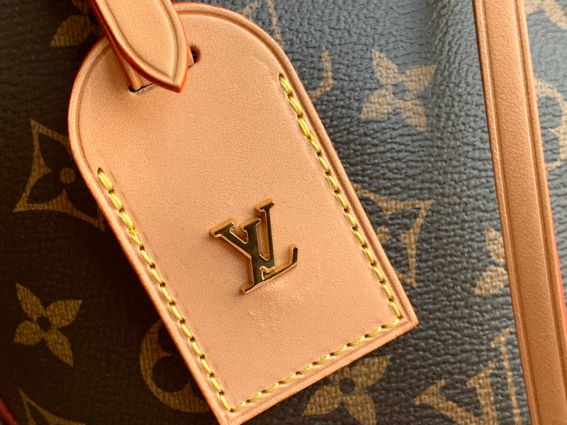 Alice Bags- Louis Vuittons  - 16037