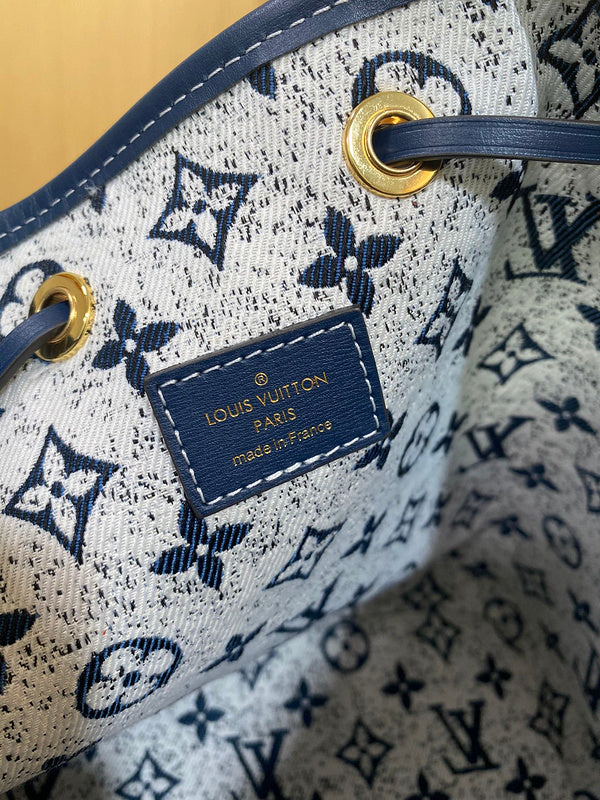 Alice Bags- Louis Vuittons  - 16718