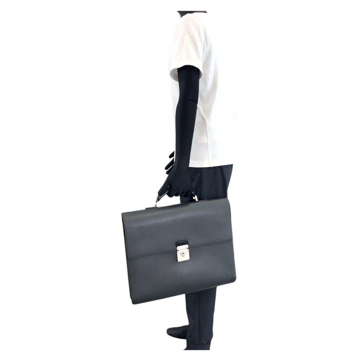 LOUIS VUITTON Business bag M31042 leather Black Ardoise SilverMetal Business bag briefcase Taiga Robusto 2 mens Used