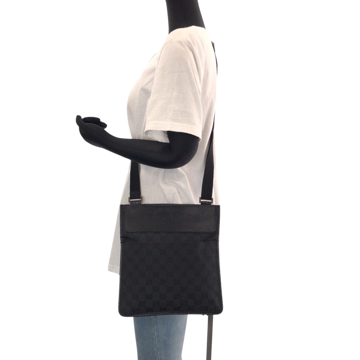 GUCCI Shoulder Bag 27639 GG canvas Black SilverMetal Shoulder Bag pochette mens Used