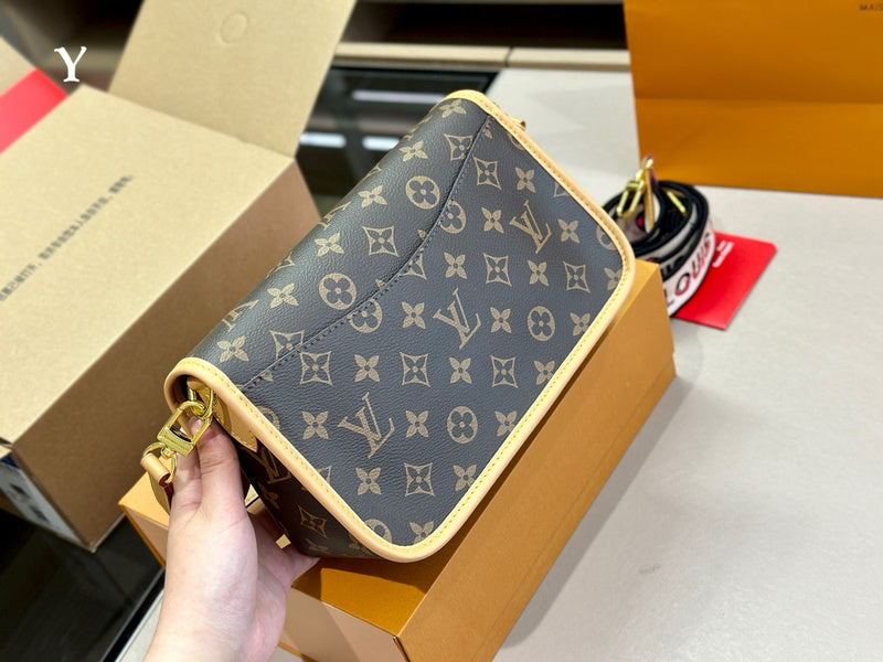 Alice bags - Louis Vuittons  - 15093
