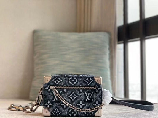 Alice  Bags- Louis Vuittons  - 15923