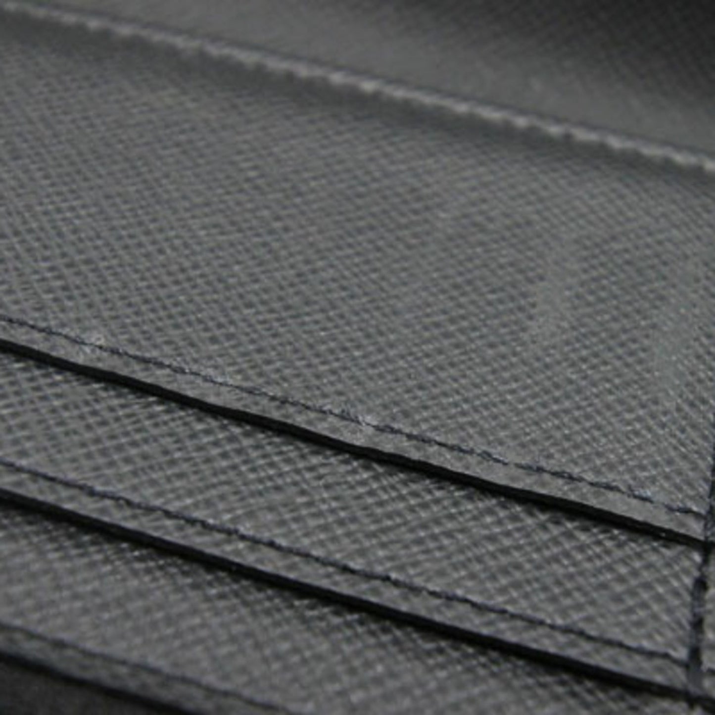 Louis Vuitton Black Leather Zippy Wallet Vertical wallet accessories