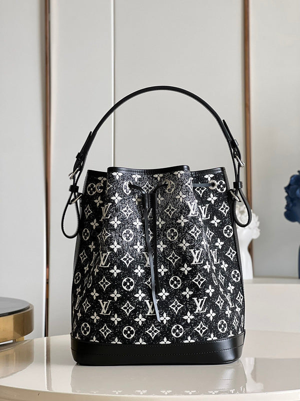 Alice Bags- Louis Vuittons  - 16463