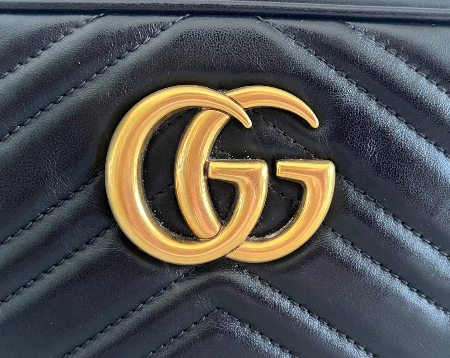 Gucci GG Marmont Small Camera Bag
