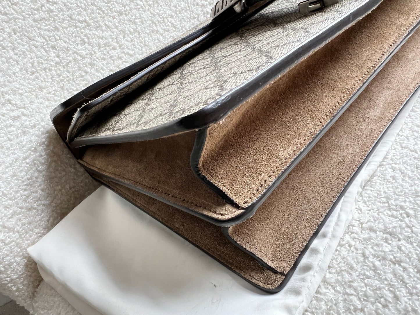 Gucci Dionysus GG Supreme Medium Shoulder Bag (RRP £2,450)