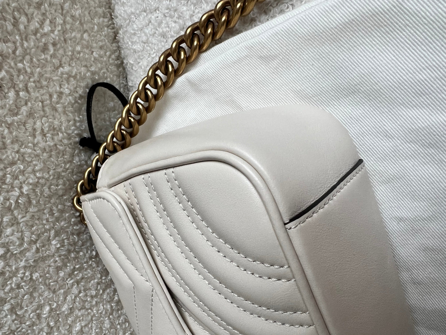 Gucci GG White Marmont Mini Shoulder Bag (RRP £1,890)