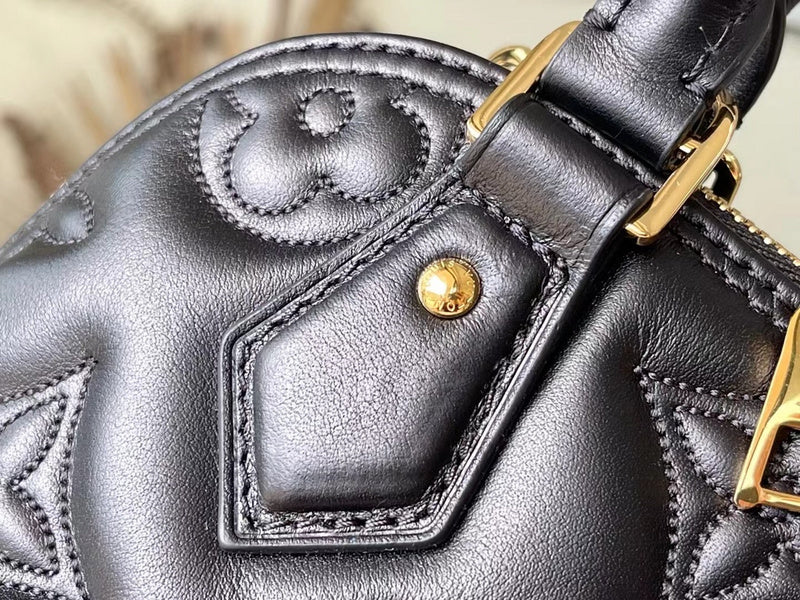 Alice Bags- Louis Vuittons  - 16618
