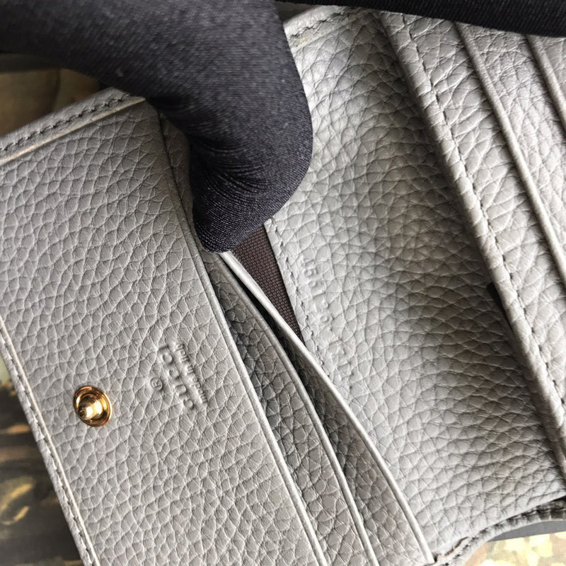 Gucci   Luxury Bags  904