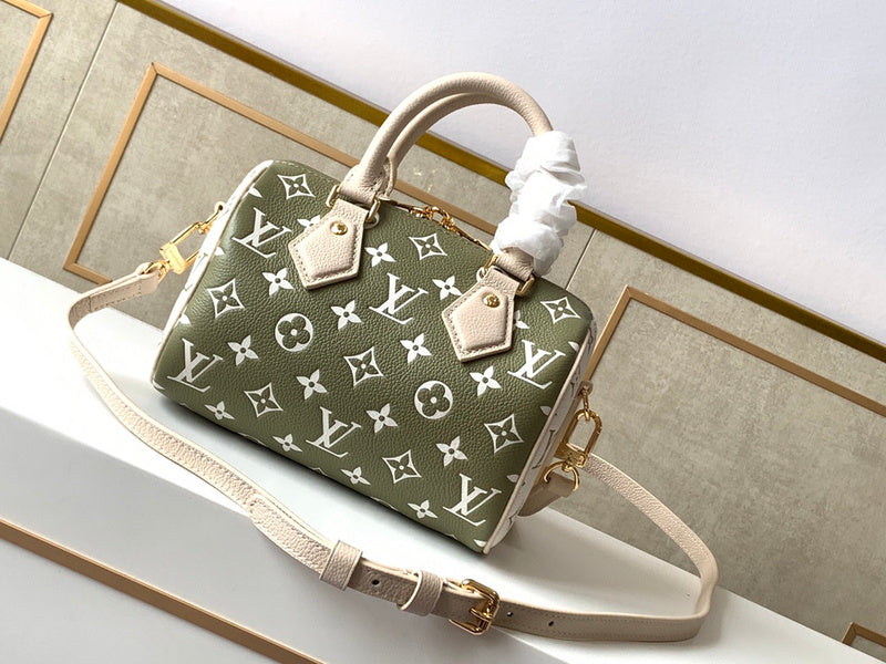 Alice Bags- Louis Vuittons  - 16369
