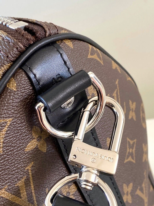 Alice Bags- Louis Vuittons  - 16608