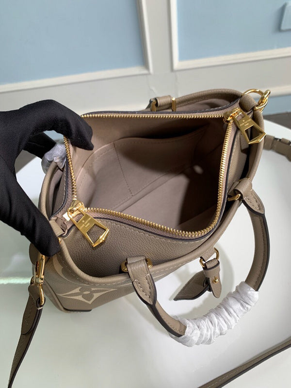 Alice bags - Louis Vuittons  - 15405