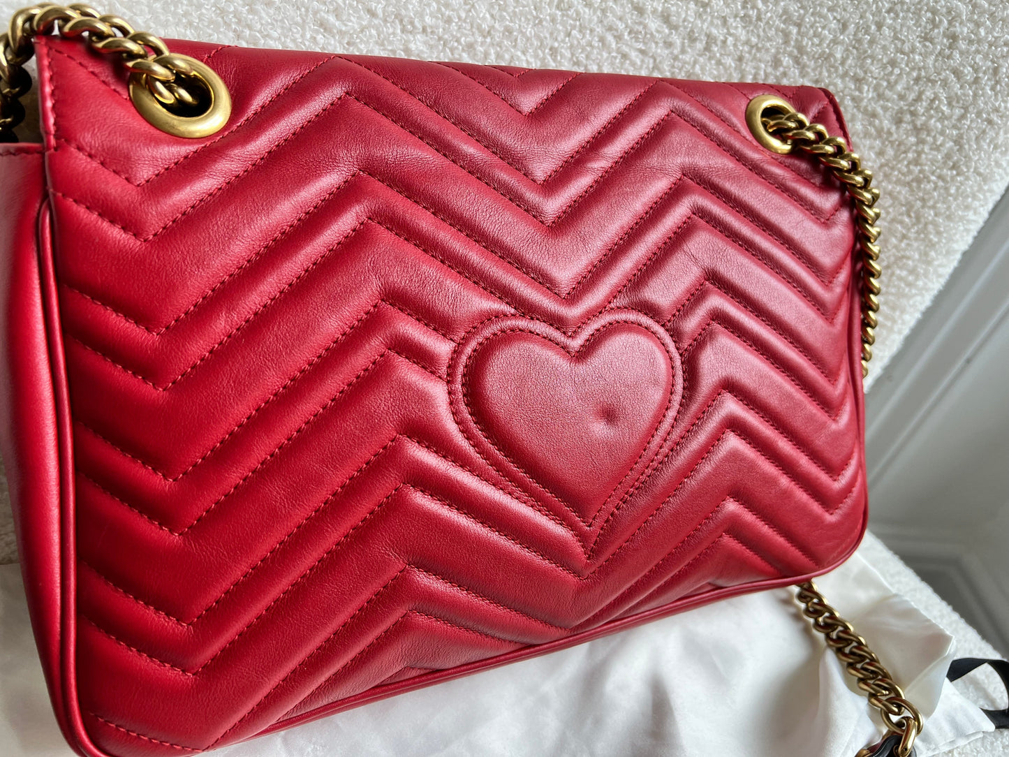 Gucci GG Hibiscus Red Marmont Medium Shoulder Bag (RRP £2,340)