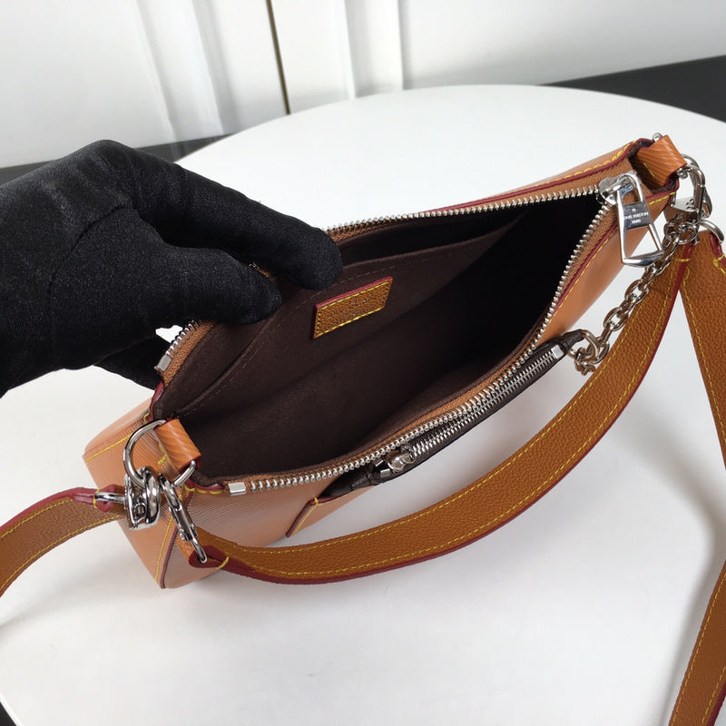 Alice Bags- Louis Vuittons  - 15891